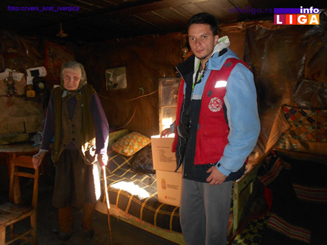 paketi-crveni-krst-ivanjica- Podela 330 prehrambenih i higijenskih paketa