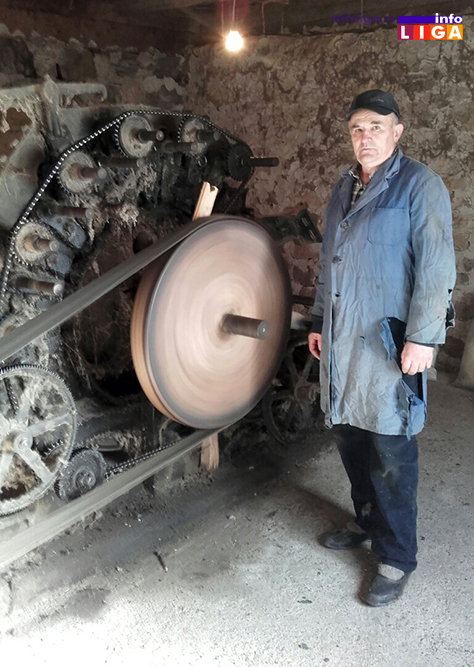 IL-Vunovlacar-Radojica-Raicevic Deda Radojica čuva od zaborava stari zanat
