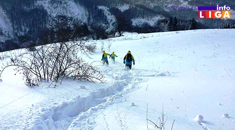 IL-na-puti-ka-radnicima-spasioci-iz-Ivanjice Spašeni zavejani radnici na Goliji