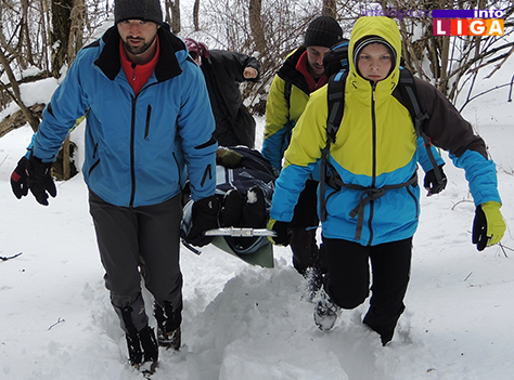 IL-spasavanje-bake-2 Izvlačili iz smetova bolesnu staricu