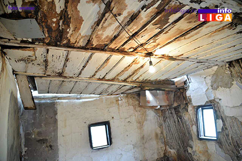 IL-jovicinac-kuca-stara-3 Humani sveštenik i komšije grade kuću porodici Jovičinac