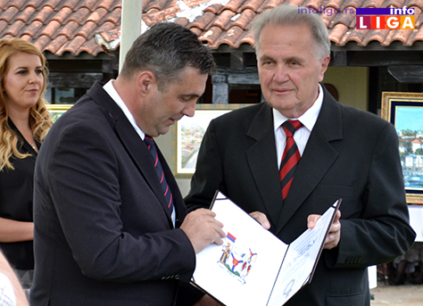 IL-Prof-Dr-Svetislav-Petrovic-dobitnik-povelje Arilje svečano obeležilo Dan opštine