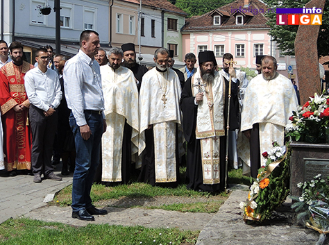 IL-polaganje-venaca2 Položeni venci na spomen obeležje poginulim vojnicima i policajcima
