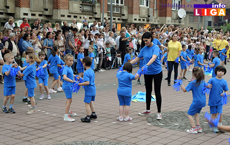 IL-rastimo-uz-ples-ivanjica4 Mališani na trgu Doma kulture u manifestaciji ''Rastimo uz ples''