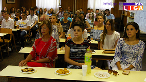 IL-vukovci-odlikasi-20172 Predsednik opštine Ivanjica ugostio i nagradio najbolje učenike