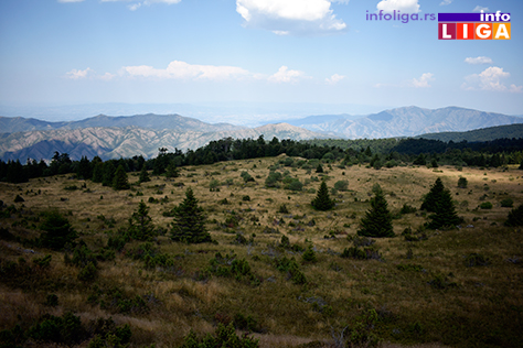 IL-cemerno-2017-3 Litija i molitva za stradale srpske ratnike na planini Čemerno 12. novembra