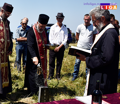 IL-cemerno-2017-5 Na Čemernu postavljen vojnički krst i kamen temeljac za spomen kapelu