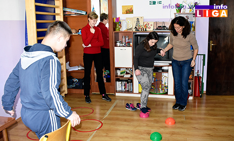 IL-dc-sunce-3 Prvu reč izgovorio u šesnaestoj godini zahvaljujući ovim divnim ljudima