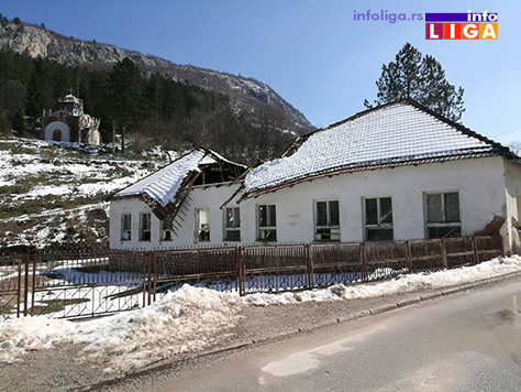 IL-krov-skola-mocioc2 Urušio se krov stare škole u Močiocima