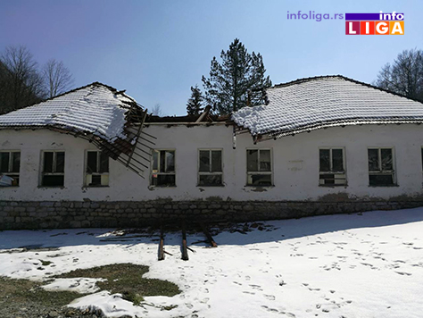 IL-krov-skola-mocioc3 Urušio se krov stare škole u Močiocima