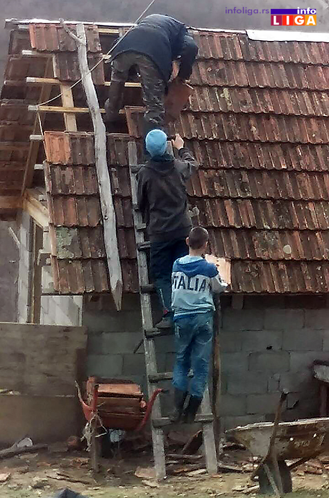 IL-nevreme-vetar-oluja-crep Jezivo u ivanjičkim selima - Olujni vetar otkrivao krovove, nosio plastenike