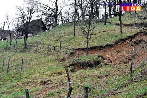 IL-odron2 Pokrenulo se klizište na ulazu u Ivanjicu (VIDEO)