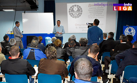 IL-podela-sadnica-1 Ivanjička opština donirala 50.000 elitnih sadnica malina sorte ''willamette''