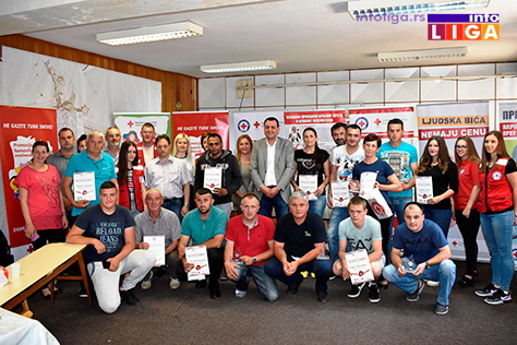 IL-nagrade-crveni-krstsvi Priznanja dobrovoljnim davaocima krvi u Ivanjici (VIDEO)