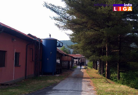 IL-grom-drvo-proleter2 Grom zaobišao gromobran i spržio mašine