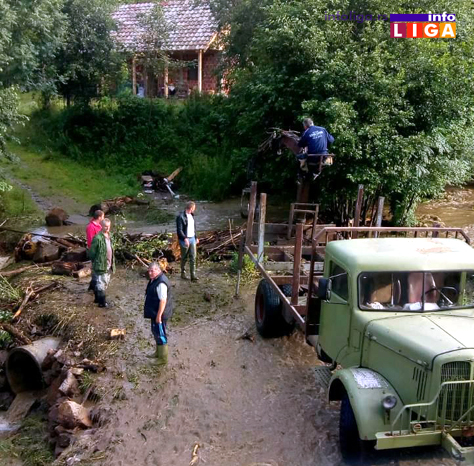 IL-poplava-munjici-brusnik2 U Devićima, Ostatiji i Brusniku voda nosila sve pred sobom (FOTO)