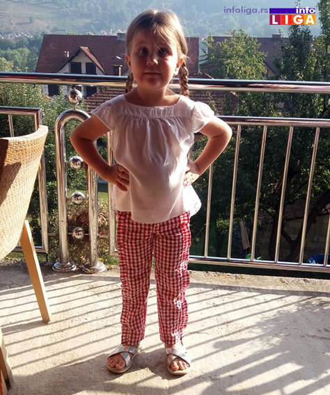 IL-sofija-pozira Ja vas vidim srcem