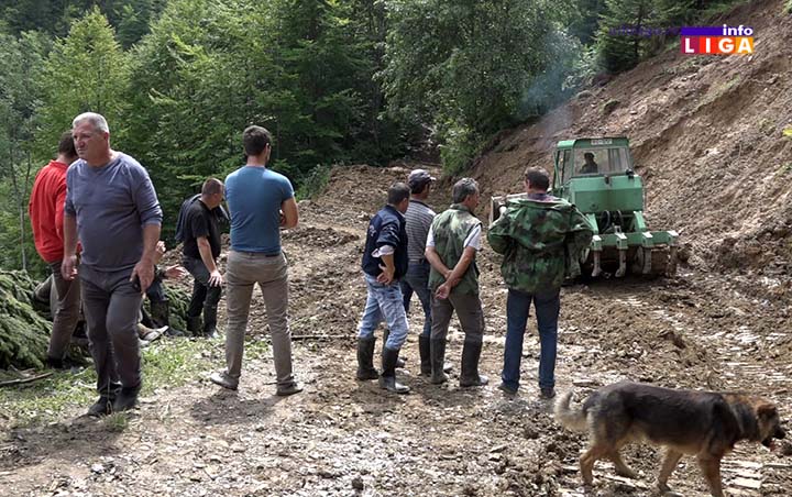 IL-vojska-devici-18-3 Vojska Srbije sanira posledice poplava u Ivanjici (VIDEO)