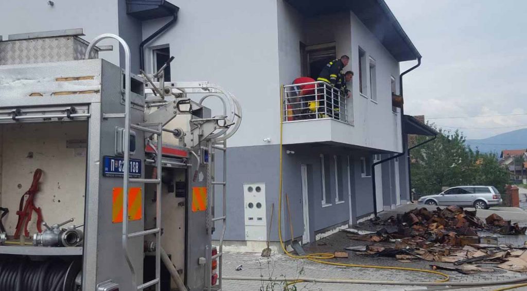 pozarrrrr-1024x566 Požar u ivanjičkom naselju Senjak