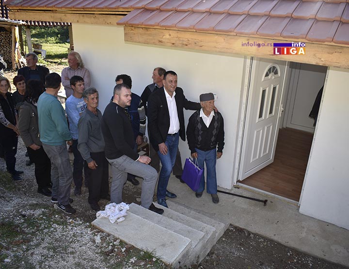 IL-kuca-deda-lale-rovine3 Humanost i novi dom, suze u očima dede Radosava (VIDEO)