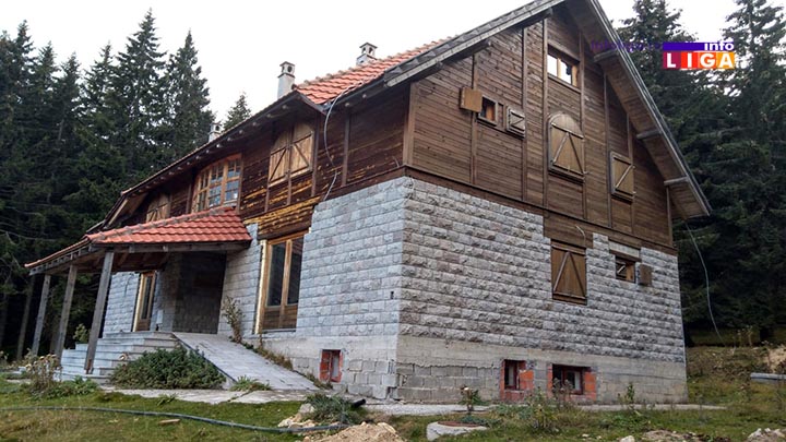 IL-odvracenica-srbija-sume-4 Nedovršeni vizitorski centar „Odvraćenica“ na Goliji, slika nemara i neodgovornosti