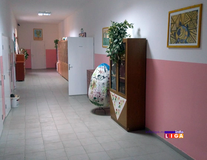 IL-os-medjurecje-ucionica-hodnik Tri računara i preko 200 knjiga za školarce u Međurečju