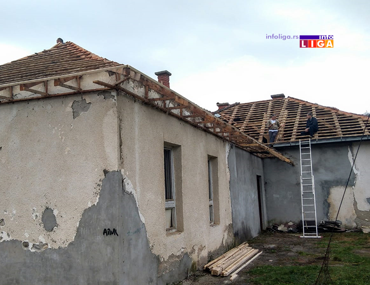 IL-skola-luke-krov Deo stare škole u Lukama dobija novi krov