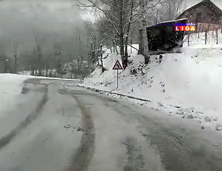 IL-sneg-na-putu-oprez Putevi prohodni - zastoji u saobraćaju zbog letnjih guma