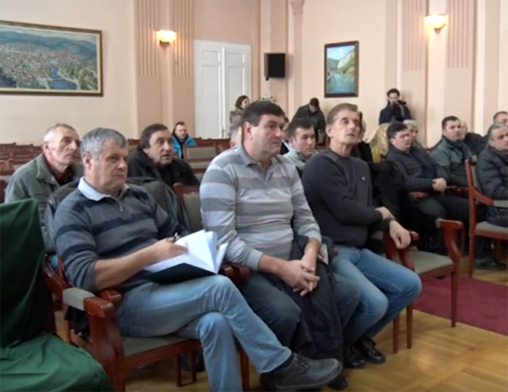 IL-malinari-sastanak-uzice3 Mahmutović: Obećanja data malinarima ispunjena!