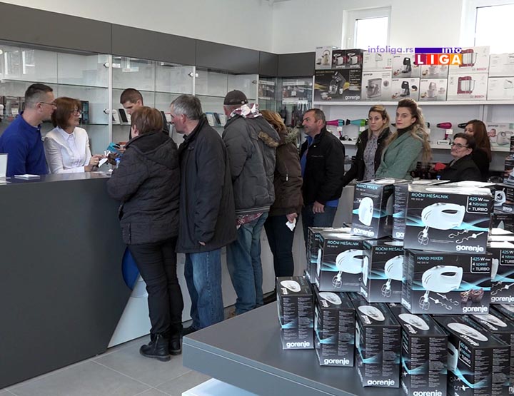 IL-spektar-salon-open3 Ovako je bilo na otvaranju Salona tehnike ''SPEKTAR'' na Senjaku (VIDEO)