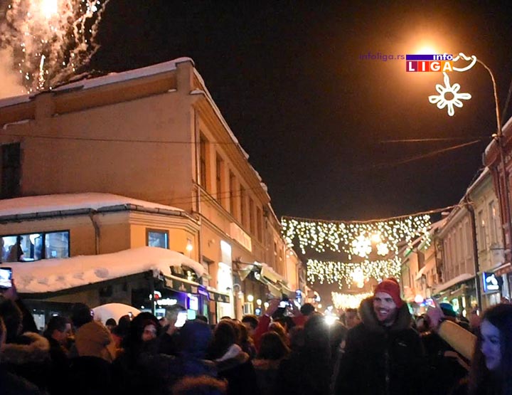 IL-docek-srpske-2019-1 Ivanjičani dočekali srpsku Novu godinu na trgu u centru grada (VIDEO)