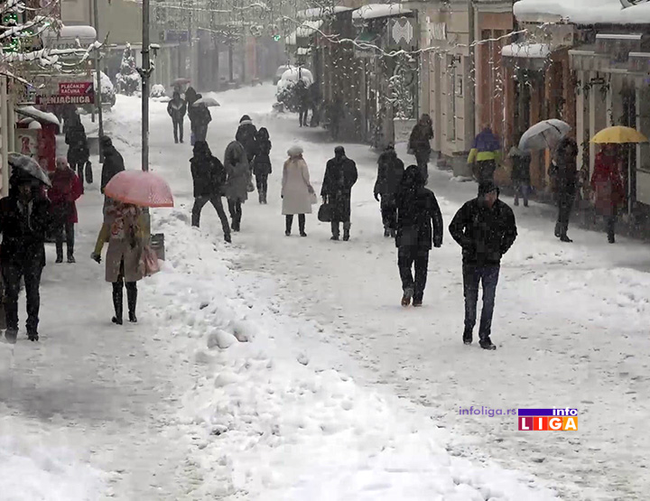 IL-prohodnost-ulica-ivanjica Neprestane padavine otežavaju prohodnost ulica u Ivanjici (VIDEO)