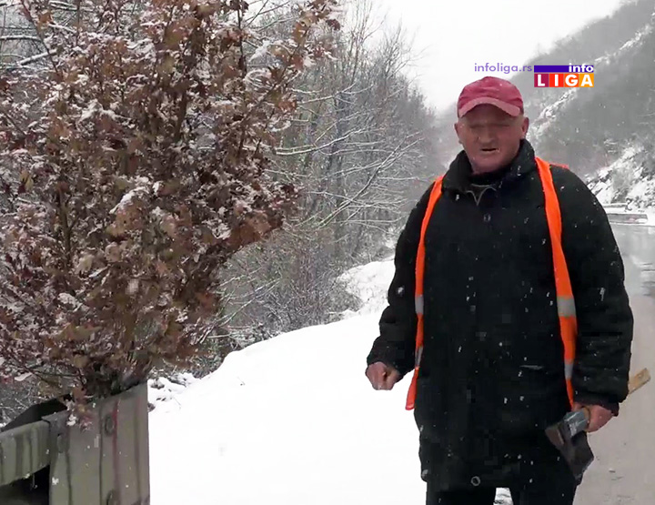 IL-putar-bosko-badnjaci Božićni običaj putara Boška jedinstven je u Srbiji (VIDEO)
