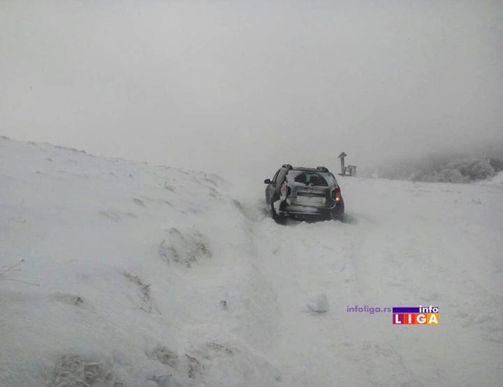 IL-sneg-golija-preko-brdo-dv Sneg u višim predelima pola metra, održavanje puteva po prioritetima