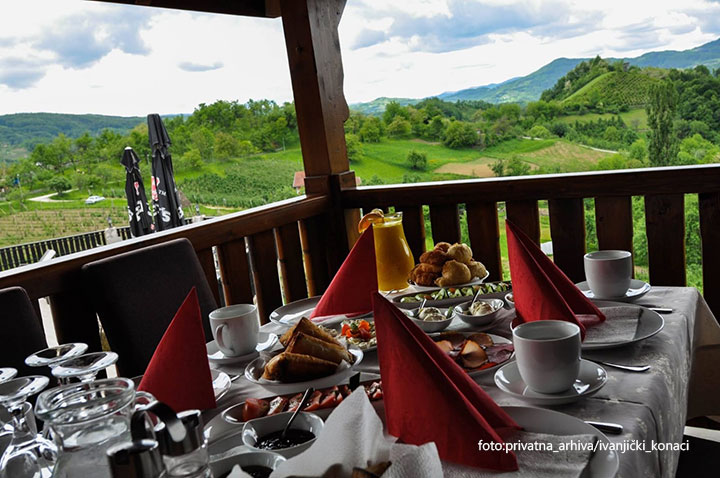 IL-ivanjicki-konaci-1 Ivanjički konaci – vaše parče raja