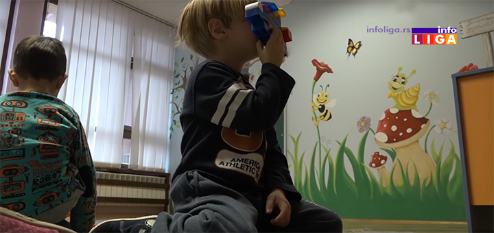 IL-murav-vrtixc-pahuljica Vaspitačica tri meseca slikala mural kako bi oplemenila dečiji prostor vrtića (VIDEO)