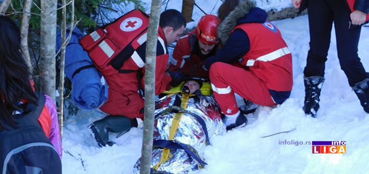 IL-trning-tim-zvsck3 ''Volonteri Crvenog krsta uspešno evakuisali devojku sa nepristupačnog šumskog terena''