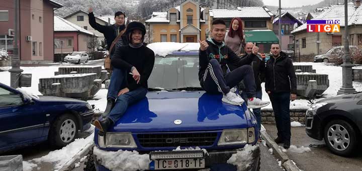 IL-kinezi-spaseni-iz-smetova Drama na ivanjičkoj planini - Kinezi evakuisani iz metarskih smetova (VIDEO)