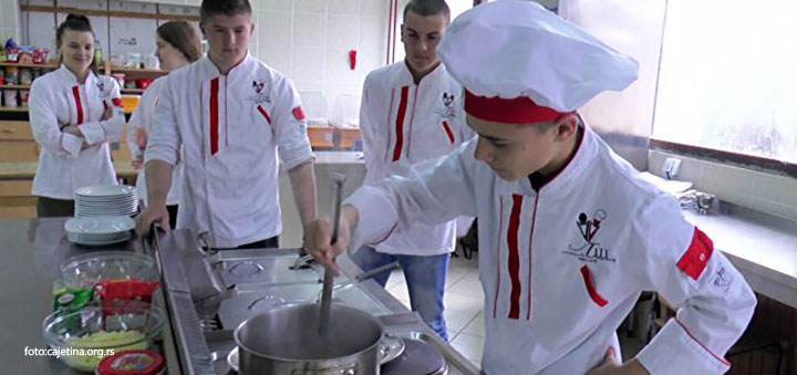 IL-cajetina-Srednjoskolcikuvari Ugostiteljsko turistička škola u Čajetini spremna za 120 novih učenika
