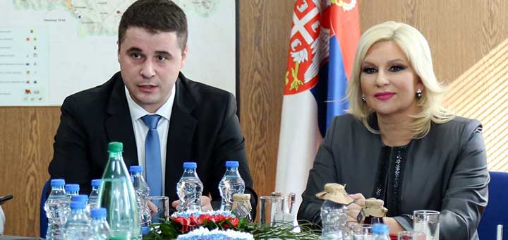 IL-dolovic-i-mihajloviceva Mihajlovićeva ispunila obećanje,  počelo asfaltiranje opštinskog puta od Guče do Goračića