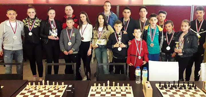 IL-sah-vaskrsnji-turnir Odigrani Vaskršnji turniri u šahu