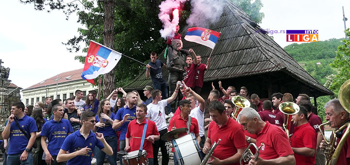 IL-maturanti-tehnicka-2019 Maturanti Tehničke škole slavili uz trubače ispred Čiča Draže i spomenika Revolucije (VIDEO)