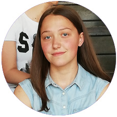 IL-učenica-generacije Nagrađeni najuspešniji učenici ivanjičke škole "Milinko Kušić" ( VIDEO )