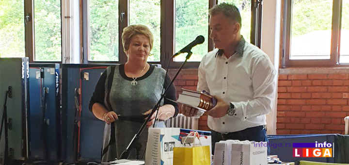 gimnazija2 Ivanjički gimnazijalci maturirali sa ocenom 4,18