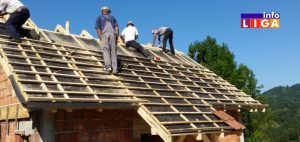 IL-Gmitar-gradi-kucu-4-300x142 Humani sveštenik iz Ivanjice sagradio dom za porodicu Bošnjaković