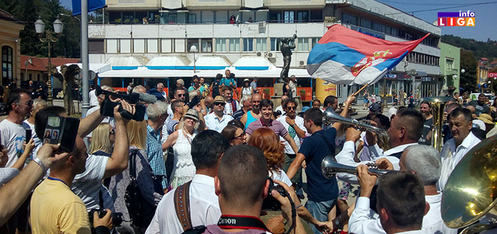 slika-guca Ministar Nedimović otvorio 59. Sabor trubača u Guči