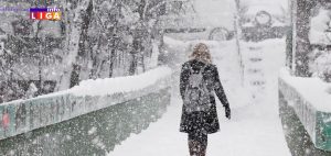 Ivanjica-sneg-3-300x142 Sneg zavejao Ivanjicu - Na Goliji i do metra