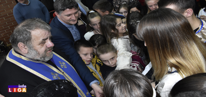 IL-Savindan-OS-MK-glavna- Sveti Sava u znaku humanosti : Devojčica donirala kosu za obolele, deca sa Golije dobila Nivu (VIDEO)