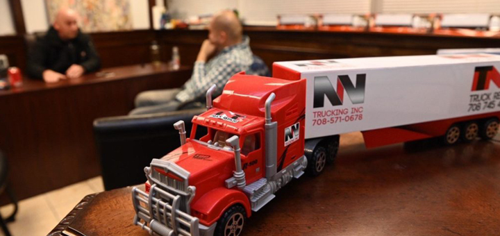 Il-Nedeljkovići-trucking AMERIČKI SAN, IVANJIČKA VERZIJA : Kako su otac, dva sina i deda napravili porodičnu imperiju u Čikagu