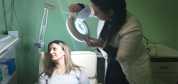 IL-aparat-za-kozu-Sanu Najsavremeniji aparat za analizu kože u apoteci Sanu u Ivanjici